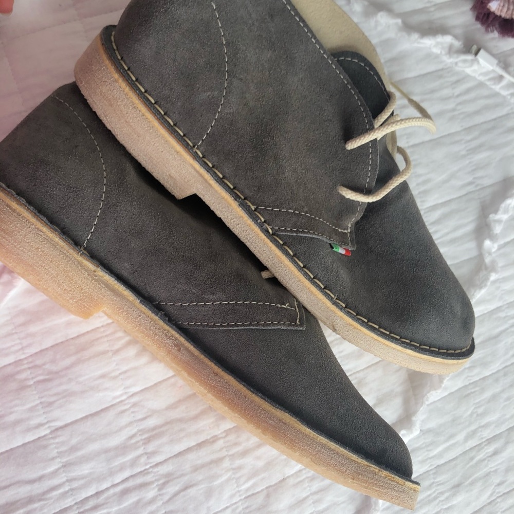 Shoes - Picture 5 of 5